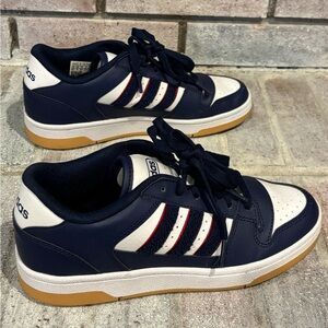 Adidas Navy and White Sneakers with Gum Sole women’s 6 kids 4.5 size